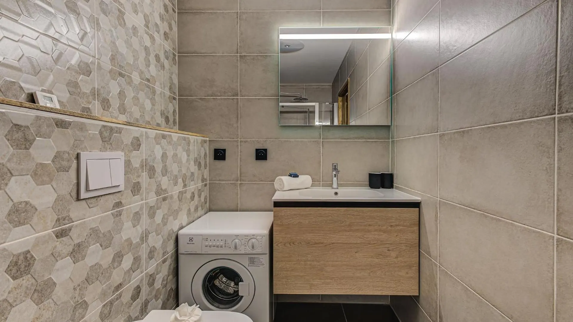 White Pearl A05 Modern Apartment Chamonix Alpes Travel Sleeps 4 To 6