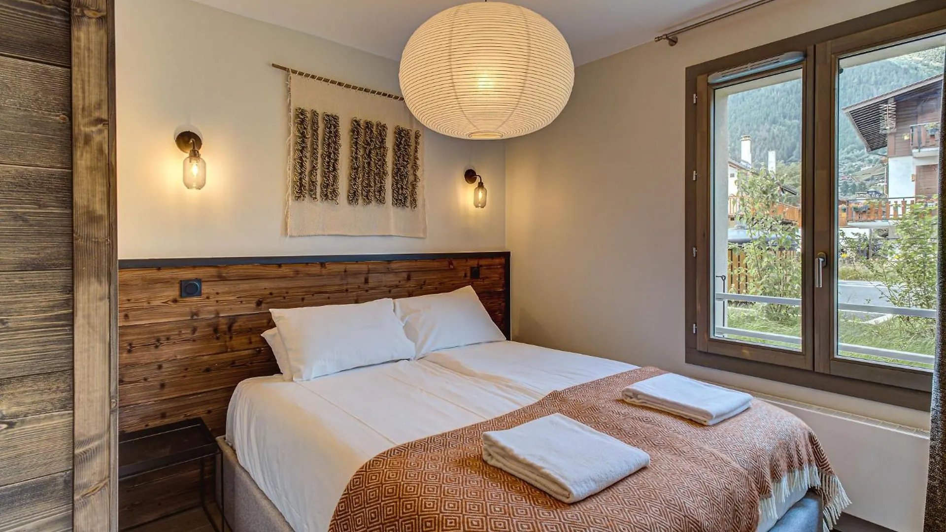 White Pearl A05 Modern Apartment Chamonix Alpes Travel Sleeps 4 To 6